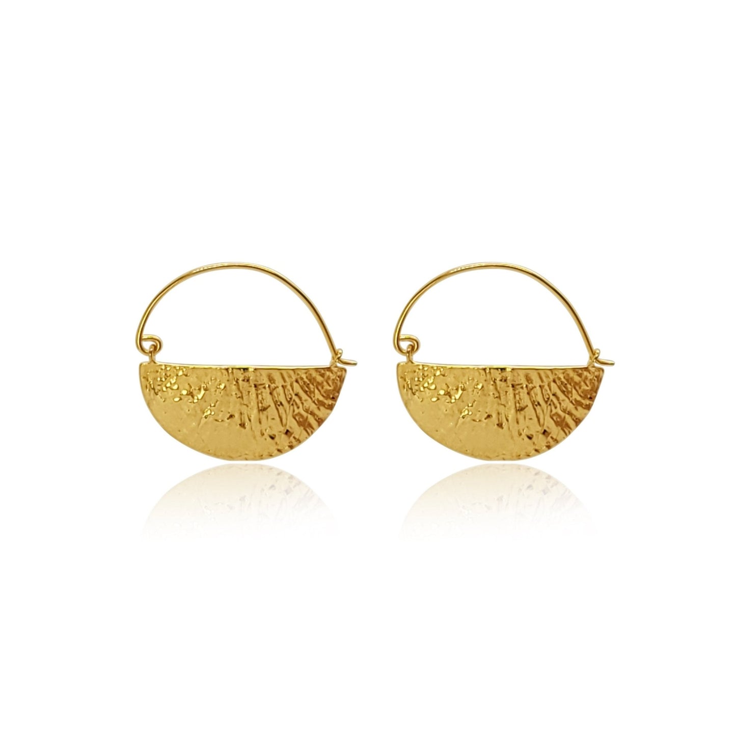 gold half circle hoop earrings with natural seashell texture. half moon gold hoop earrings