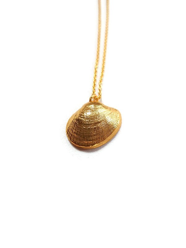 Shell deals pendant gold